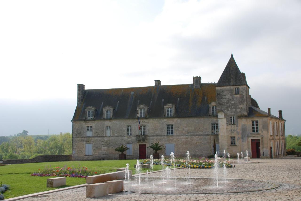 Maison Jeanne D'Arc Saint-Genis-de-Saintonge Exteriör bild